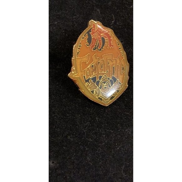 Walt Disney World Fantasmic Sorcerer Mickey Glow In The Dark Pin - Picture 1 of 7